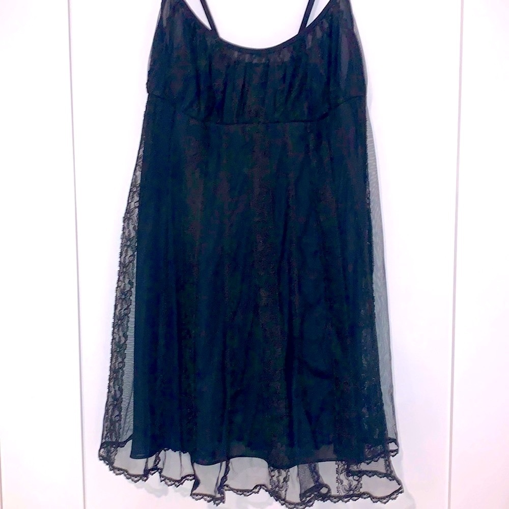 NWT Victoria’s Secret “Collection” Black Lace Slip Vintage Medium